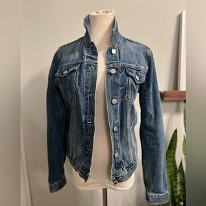 GAP MEDIUM DENIM WASH JEAN JACKET SIZE MEDIUM MED